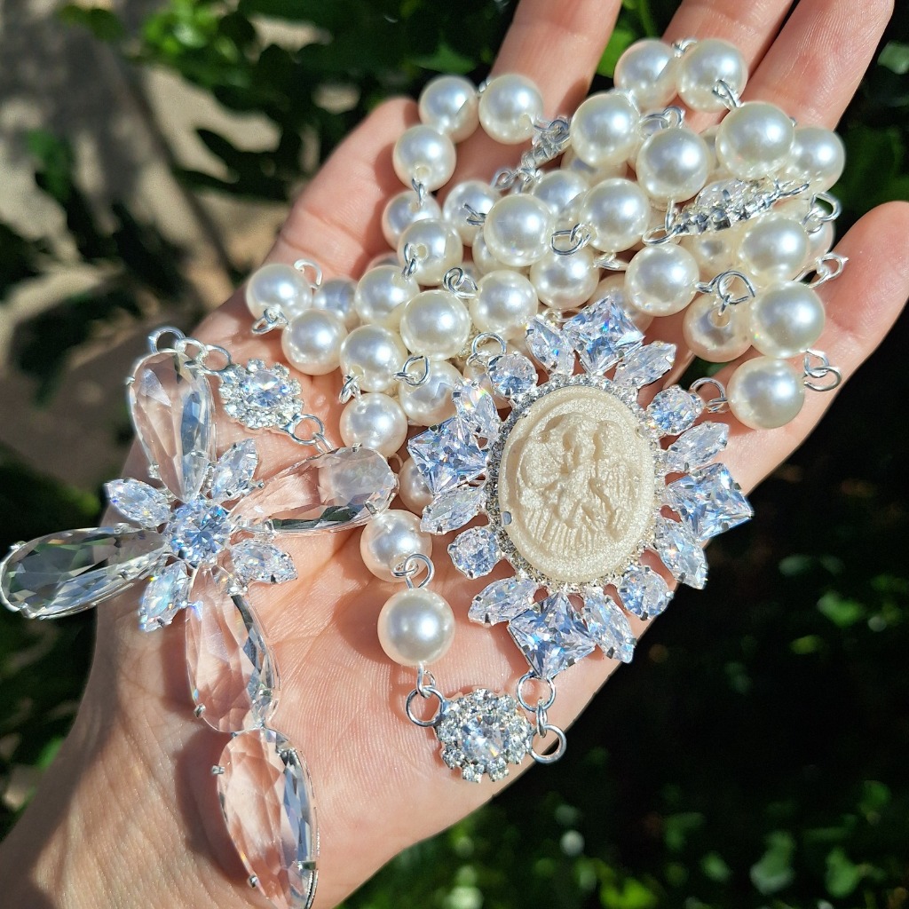 Terço De Noiva CAMAFEU, Zirconias, Cristais, Nossa Senhora Aparecida, Graças, Sagrada Família PRATA