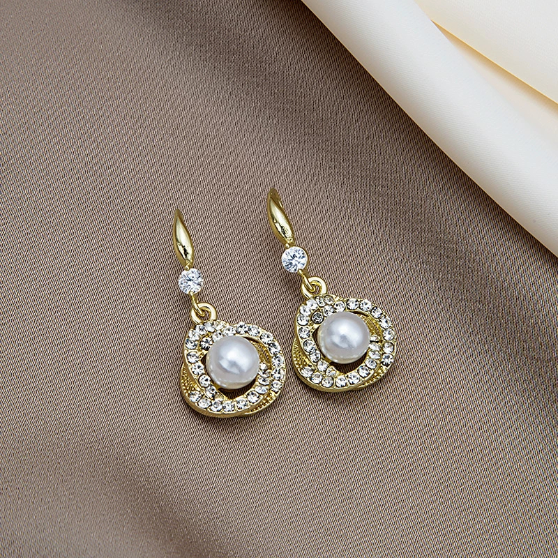 Brinco Perola Zircônia Femininos Banhado Dourado Ouro–Pinos Geométricos Para Uma Aparência Sofisticada