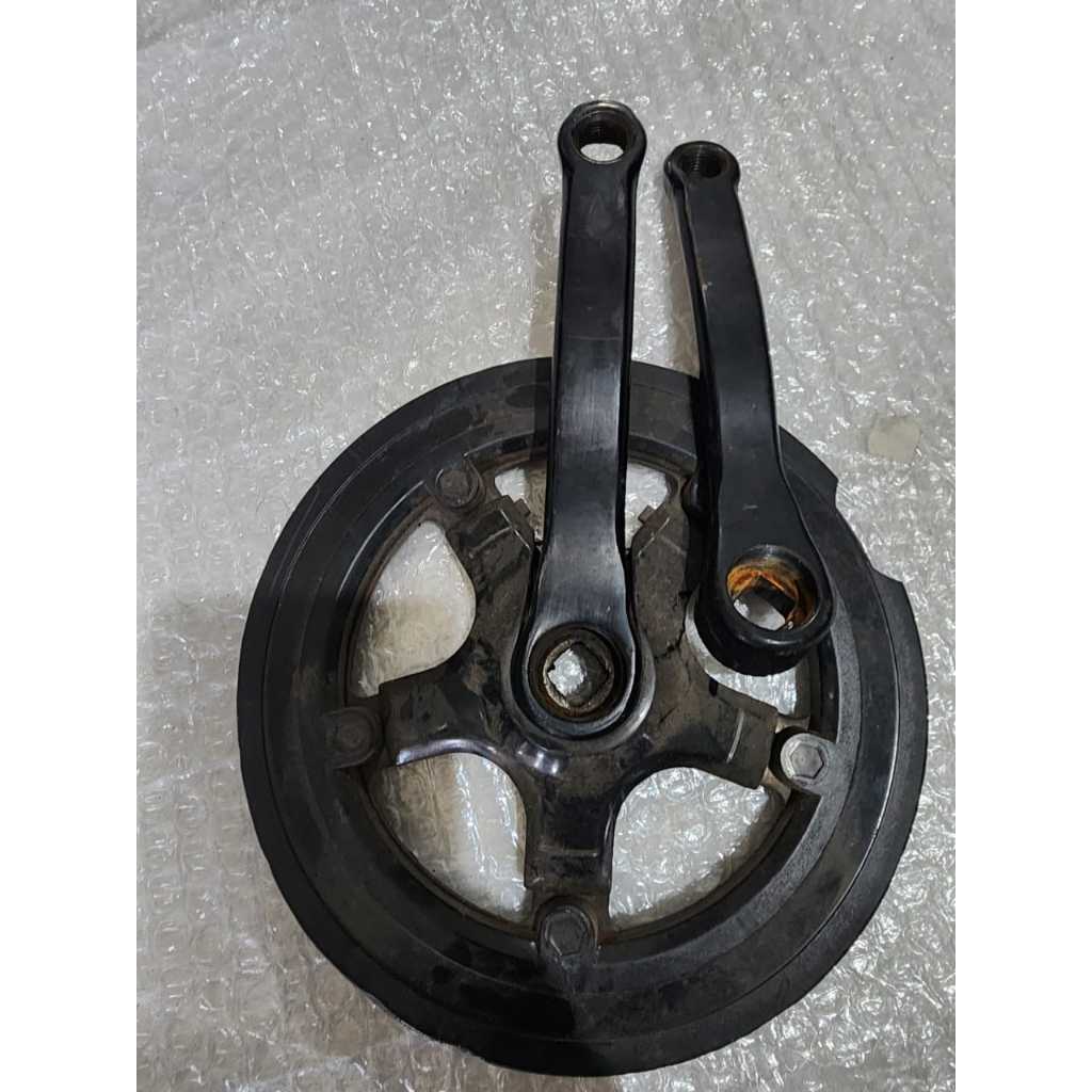 pedivela caloi mobylette original prowell bike desmontada com detale na proteçao de nylon serve na easy rider evibe