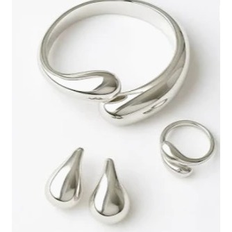 Conjunto Feminino Gota Dourado ou Prata – Brincos, Bracelete e Anel, Bijuteria Elegante e Moderna