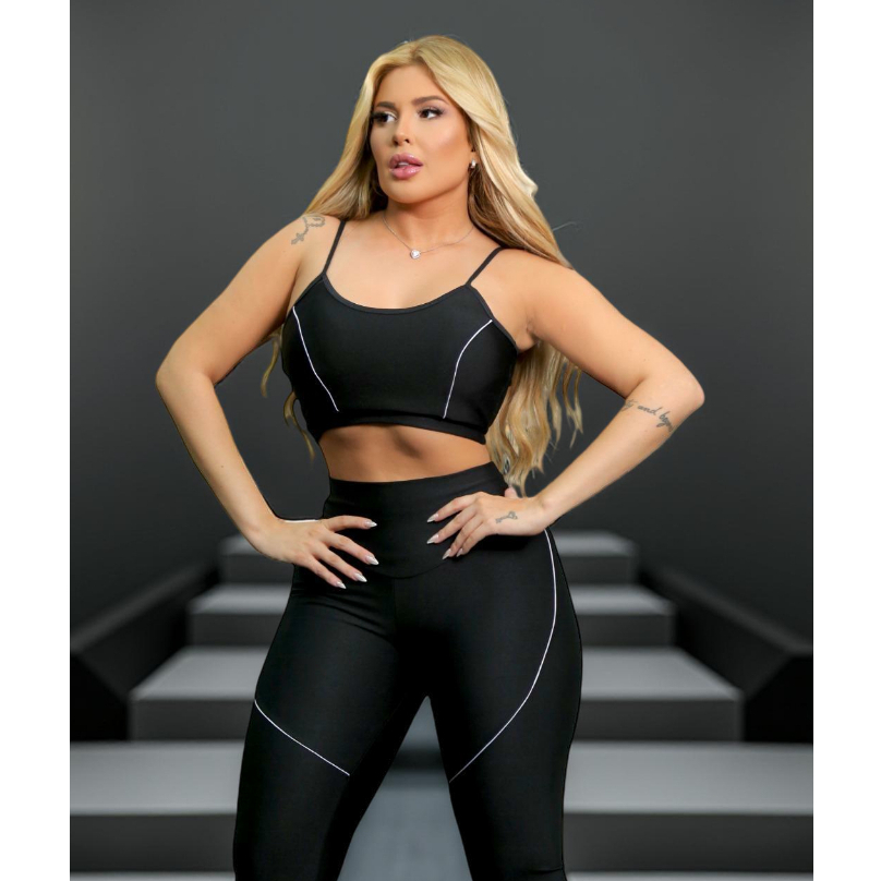 Conjunto Feminino Para Academia Com Bastante Elastano Sem Transparência e Confortável