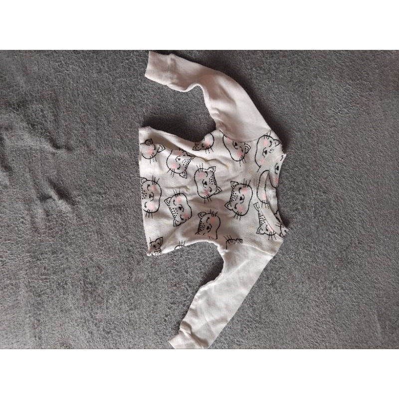 Camiseta bebe 0 a 3 meses brechó
