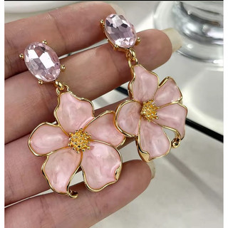 Brincos de Estilo Vintage Elegantes com Camélia 3D - Pinos de Aço Inoxidável, Liga, Brincos Luxuosos E Elegantes
