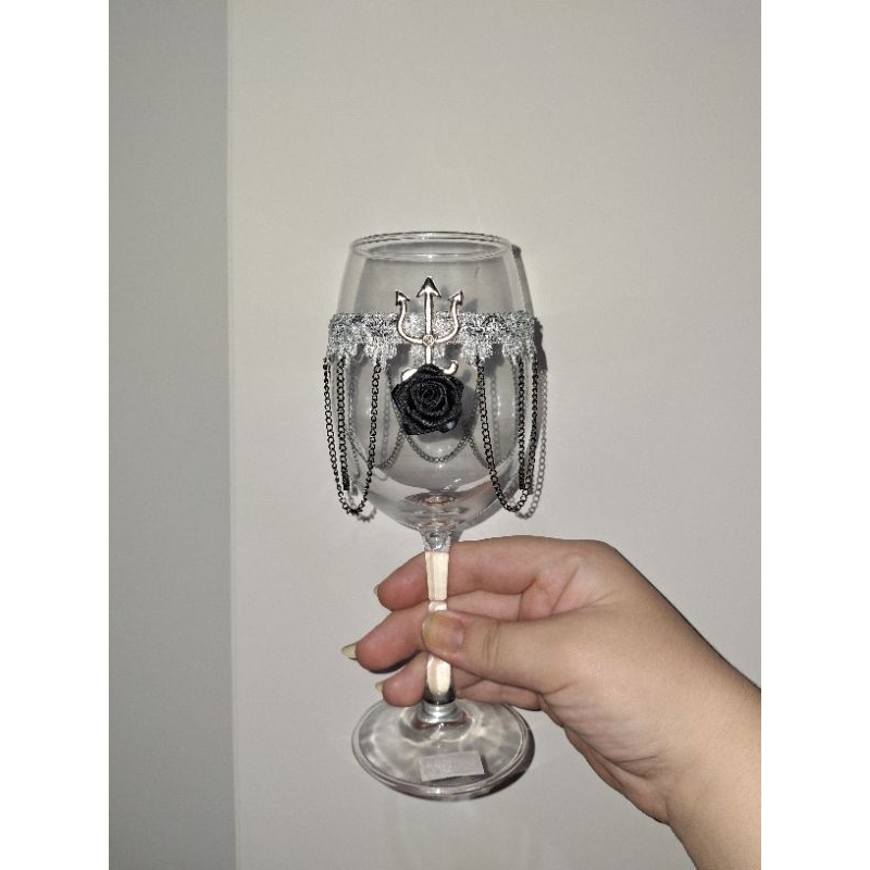 Taça Religião Umbanda e Quimbanda Pombagira Simples Correntes e Rosa Dama da Noite Maria Quitéria Maria Padilha