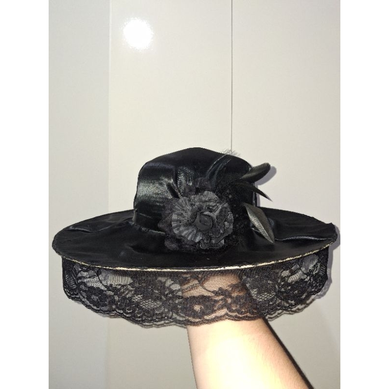 Chapéu Religião Umbanda e Quimbanda Preto Com Rosa e Renda Pombogira Dama da Noite Maria Quitéria
