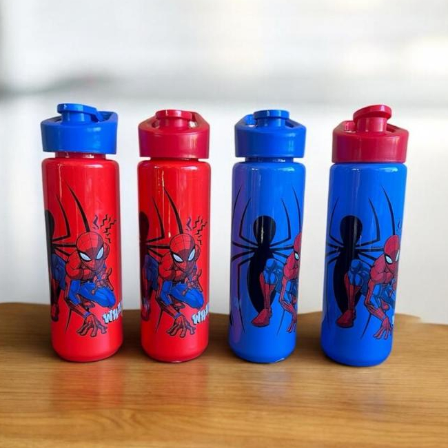 Garrafa Squeeze de Plástico 700ml - Homem Aranha Vermelho Tampa Preta: Resistente, Livre de BPA e Fácil de Lavar em Oferta na Shopee