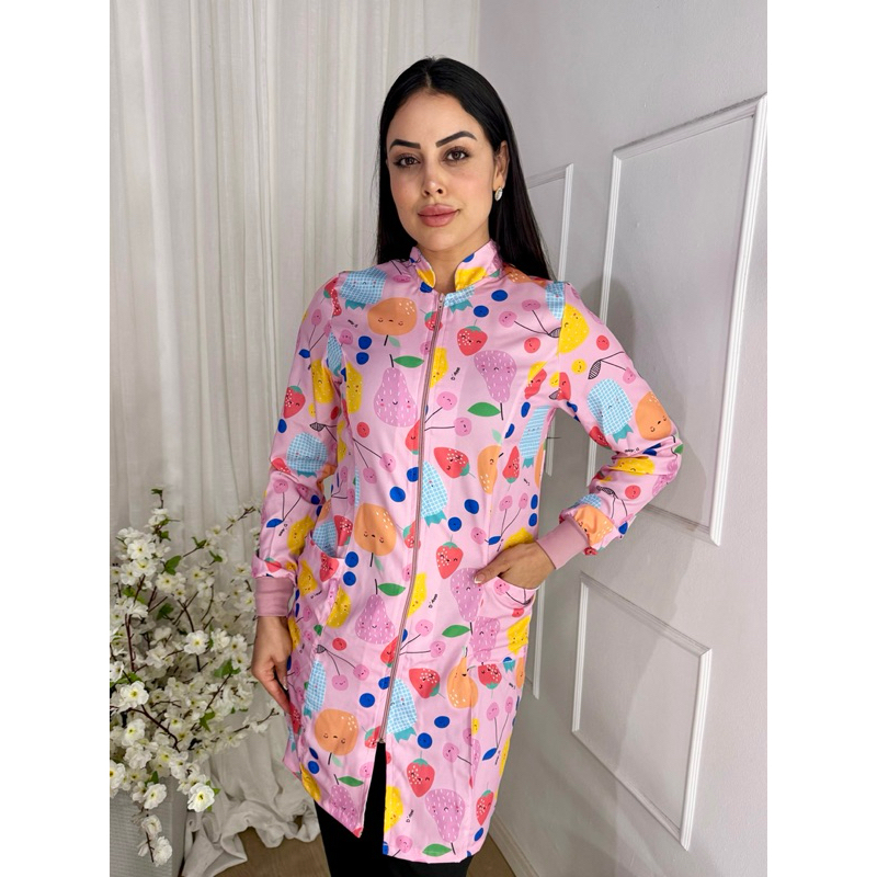 Jaleco feminino frutinhas estampado pediatria tecido com elastano nutrição odontopediatria enfermagem