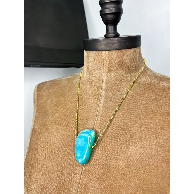 Colar Feminino Longo Corrente Dourada Pingente Pedra Azul Turquesa Resina Boho Chic Luxo