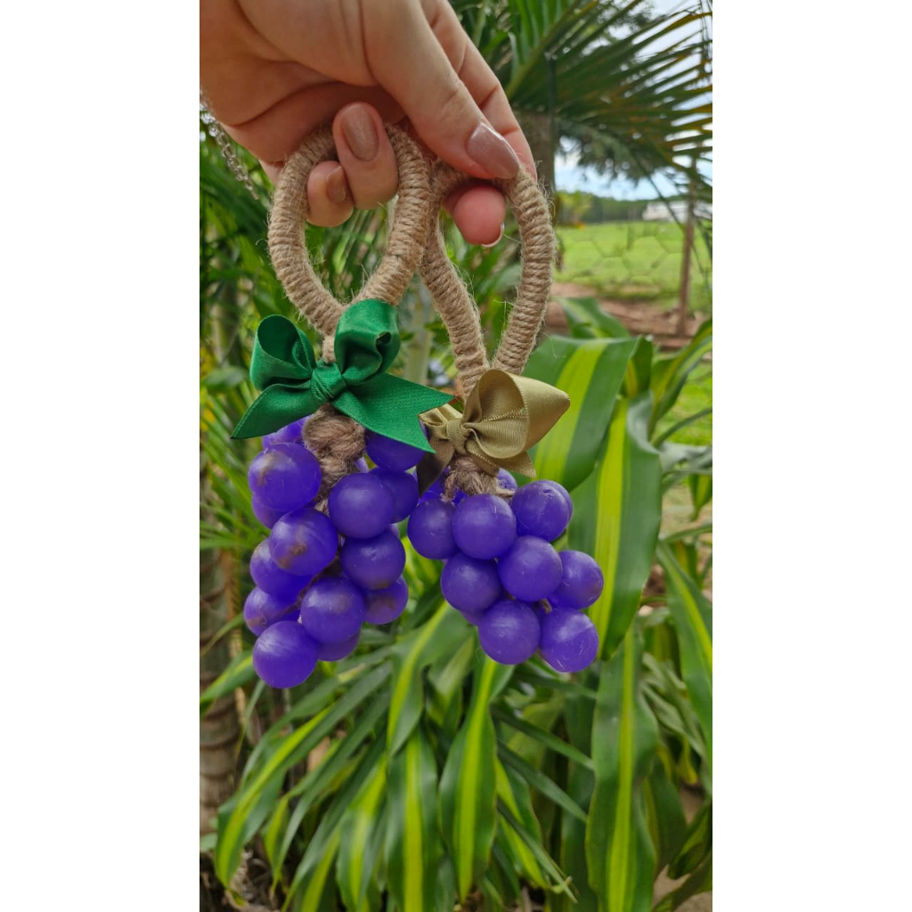 Cacho De Uva Sabonete Artesanal 100g Com Extrato De Aloe Vera Óleo De Amendoas E Lavanda