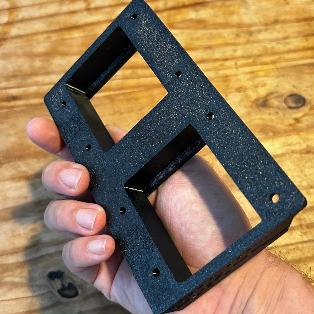Suporte parede bateria furadeira parafusdeira 18v — imagem 2 de 2