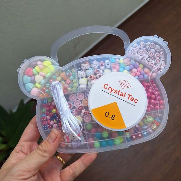 Kit Miçangas gatinha hello kitty Infantil p fazer Pulseira maleta Colar Phone Strap Aprox 550 Peças