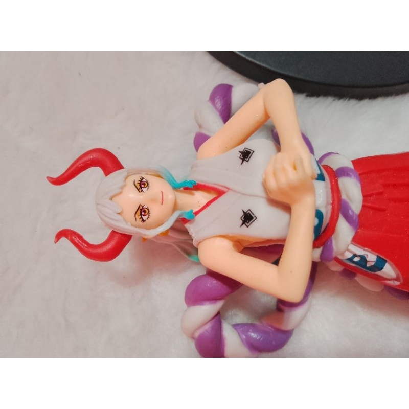 action figure Yamato one piece LER DESCRIÇÃO