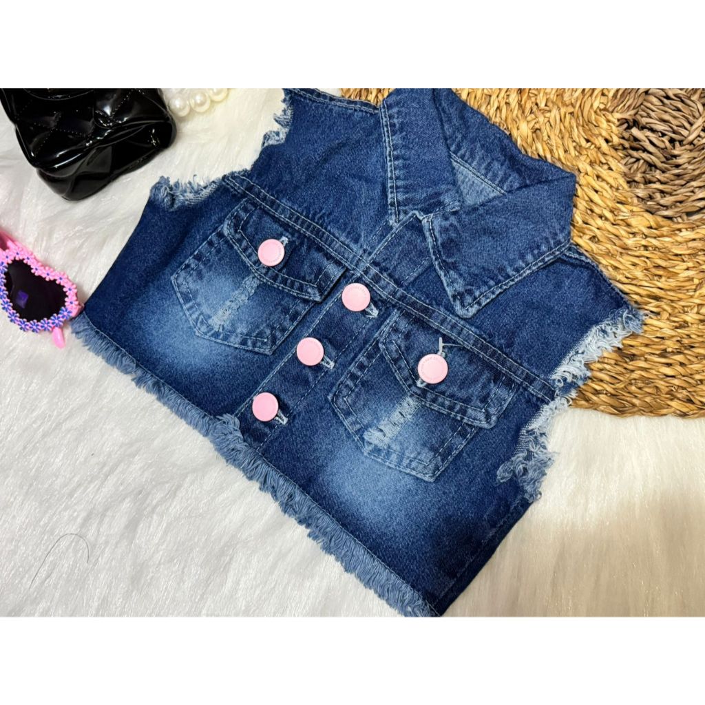 Colete Jeans Rasgadinho Molinho Meninas com Botões Rosa 01 a 03 anos — imagem 2 de 2