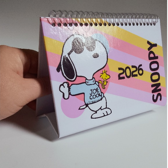 Calendário de Mesa 2026 Snoopy • A6 / A5 • Espiral • 1 mês por folha