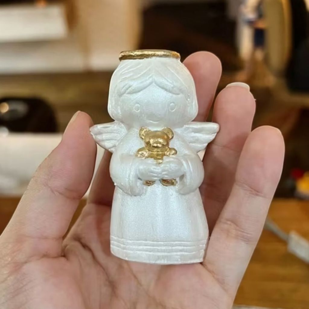 Kit com 4und Mini Anjinho com Urso 7cm Perolado Com Detalhes Dourado Lembrancinha Batizado.