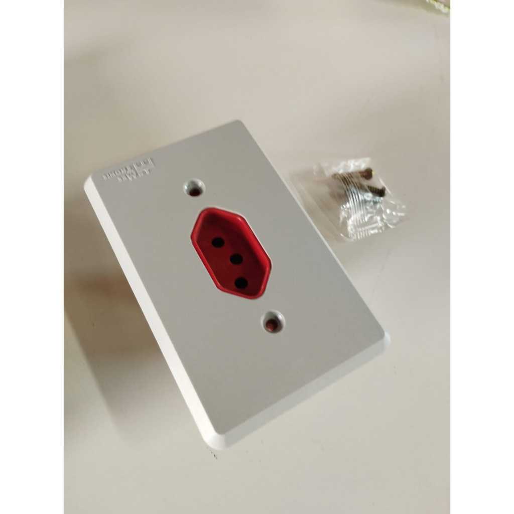 O que é Tomada 1 Seção 20a? Guia e Onde Comprar | BuscaProdutos