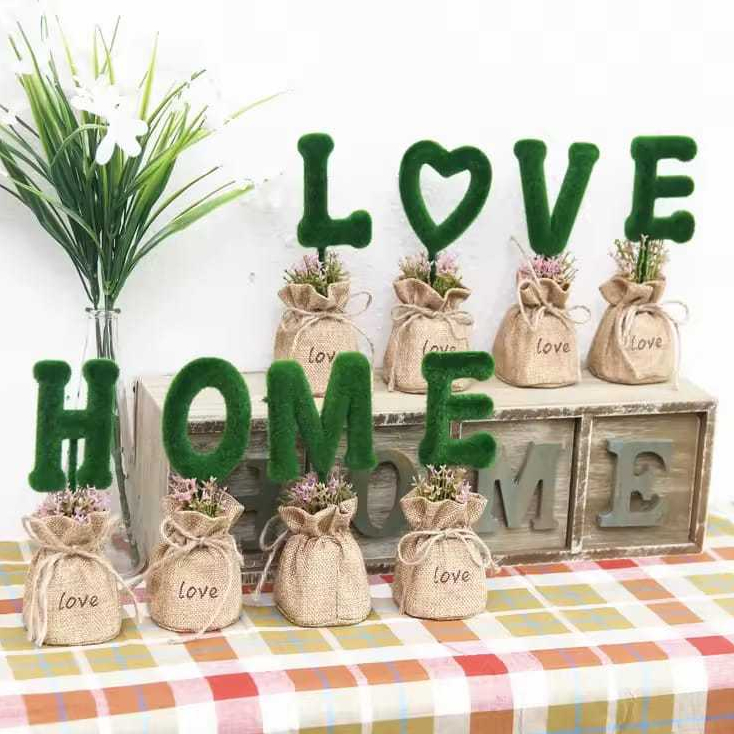 Enfeite Objeto Decorativo Letreiro Love Home Veludo Casa Festa Ambiente Amor Decoração - JJ801072