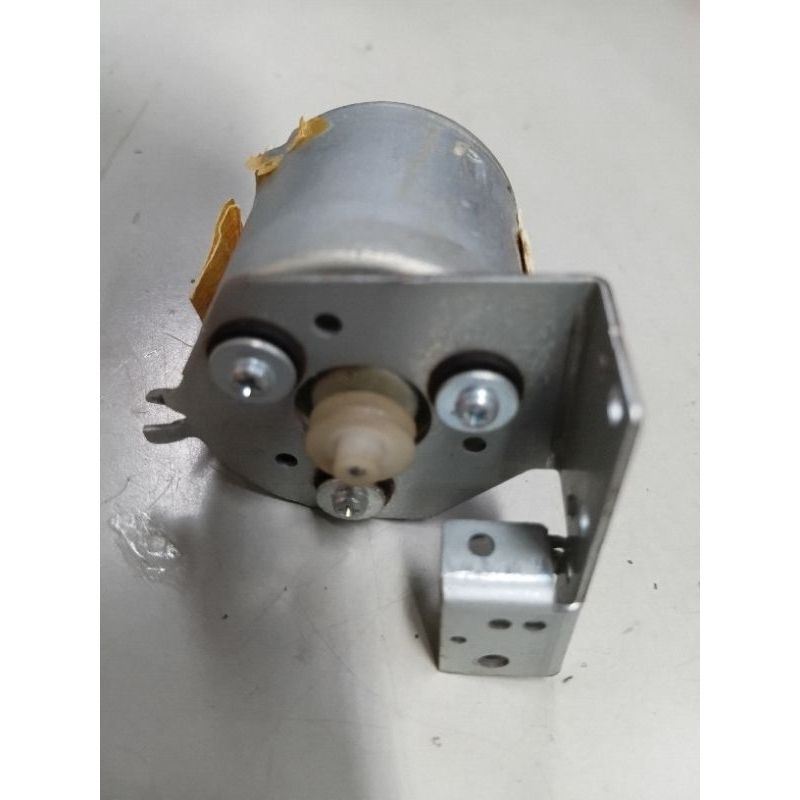 motor capstain tape deck Sanyo GXT 150 1986 funcionando possui ajuste fácil de velocidade