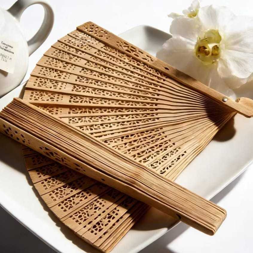 Leques de Madeira Sândalo Vazado | Leque Chinês Elegante para Casamentos, Festas e Eventos em Oferta na Shopee