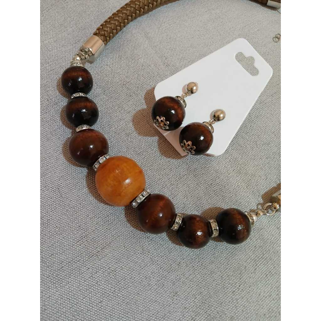 Colar com Bolas de madeira e resina - corda náutica 8mm em Oferta na Shopee