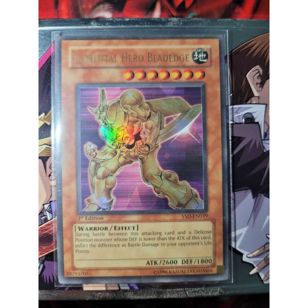 Elemental HERO Bladedge - Raridade ULTRA. Starter Deck JADEN de 2006 1st - Yugioh! Original Konami.