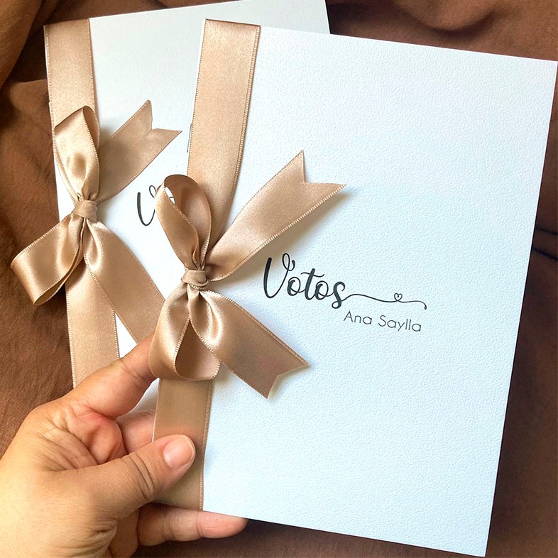 Caderno de Votos para Casamento Personalizado com Fita Cetim Paleta de cor Nude