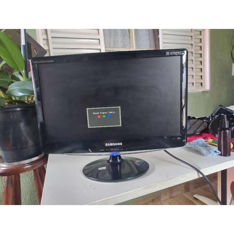 Monitor Samsung B1930N VGA LS19PUYKFMZD