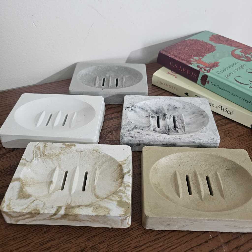 Saboneteira de cimento, modelo retangular com escoamento, porta sabonete para banheiro e lavabo.
