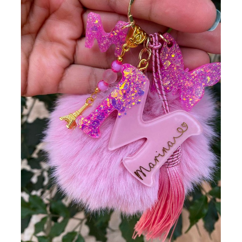 Chaveiro de resina personalizado com nome + tassel + pompom (LEIA A DESCRIÇÃO) em Oferta na Shopee