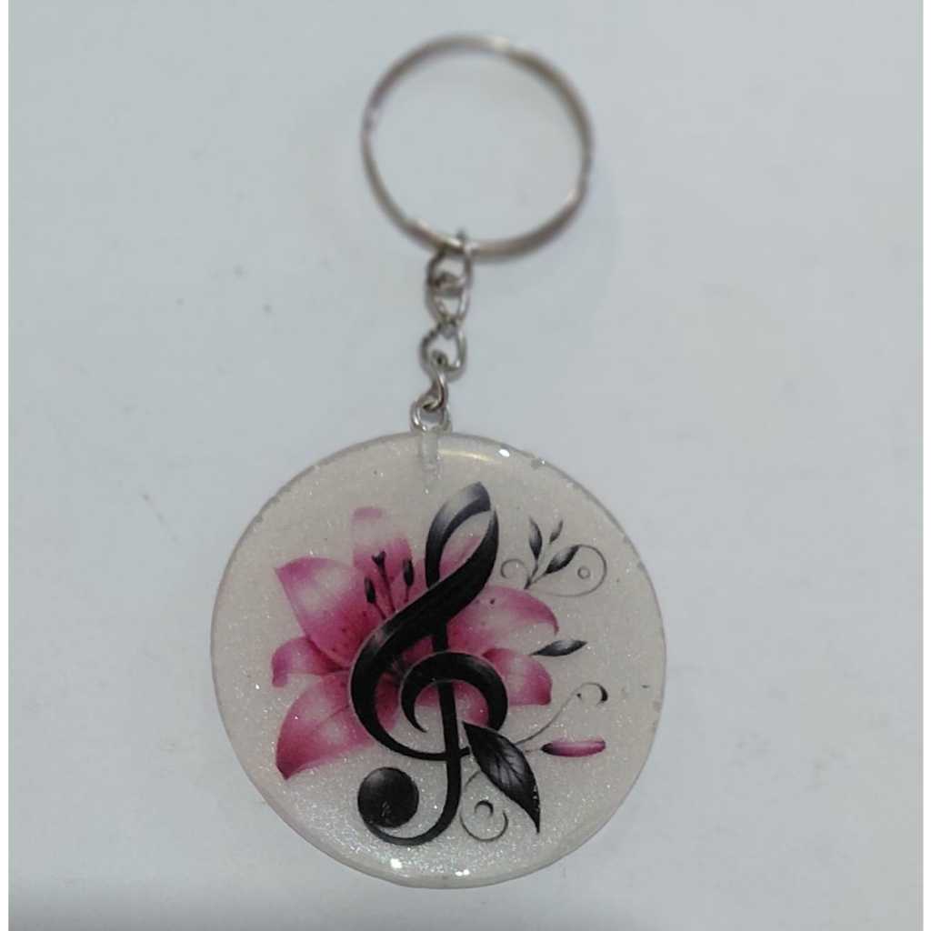 Chaveiro de Resina Personalizado Clave de Sol e Flor de Lótus - Presente Para Músicos e Amantes de Música - Luxo