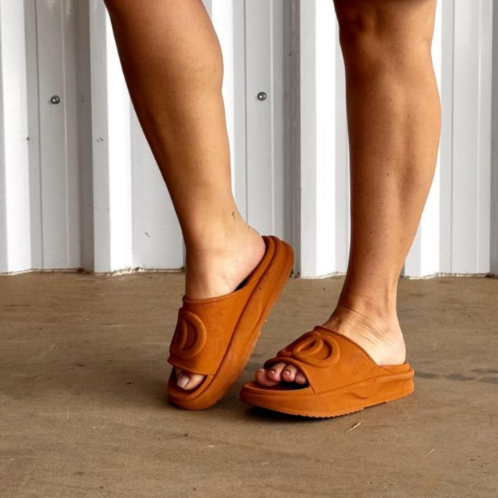 Chinelo Nuvem Slide Feminino Plataforma Estiloso Confortável Leve Macio Promoção Super Desconto em Oferta na Shopee