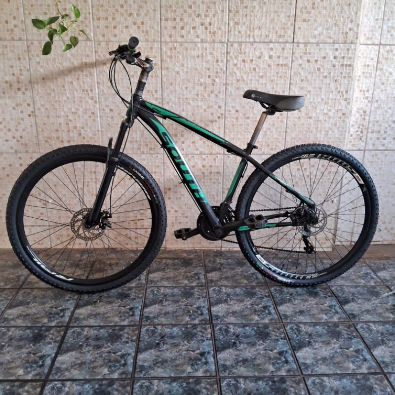 Bicicleta Caloi 21 marchas- aro 29- roda aérea- amortecedor - completa usada em excelente estado