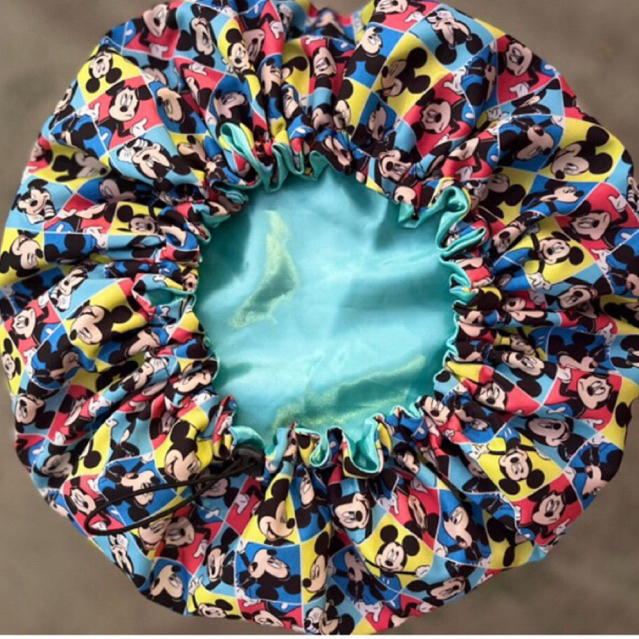 Touca de cetim Gloss Mickey ou Minnie Premium Ajustável Dupla Face Antifrizz Personagens  toca