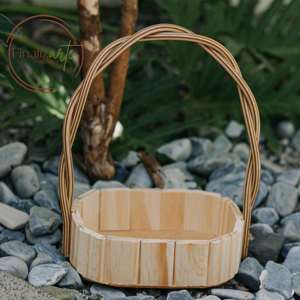 Kit 10 Cestinhas Madeira Oval Com Alça Presente Chocolate Pascoa Tam 18cm Cesta Madeira