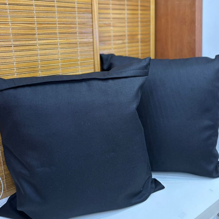 2 Capa de Almofada Lisa 45x45 Decorativa Moderna – Azul Escuro, Azul Claro, Cinza, Preta ou Bege em Oferta na Shopee