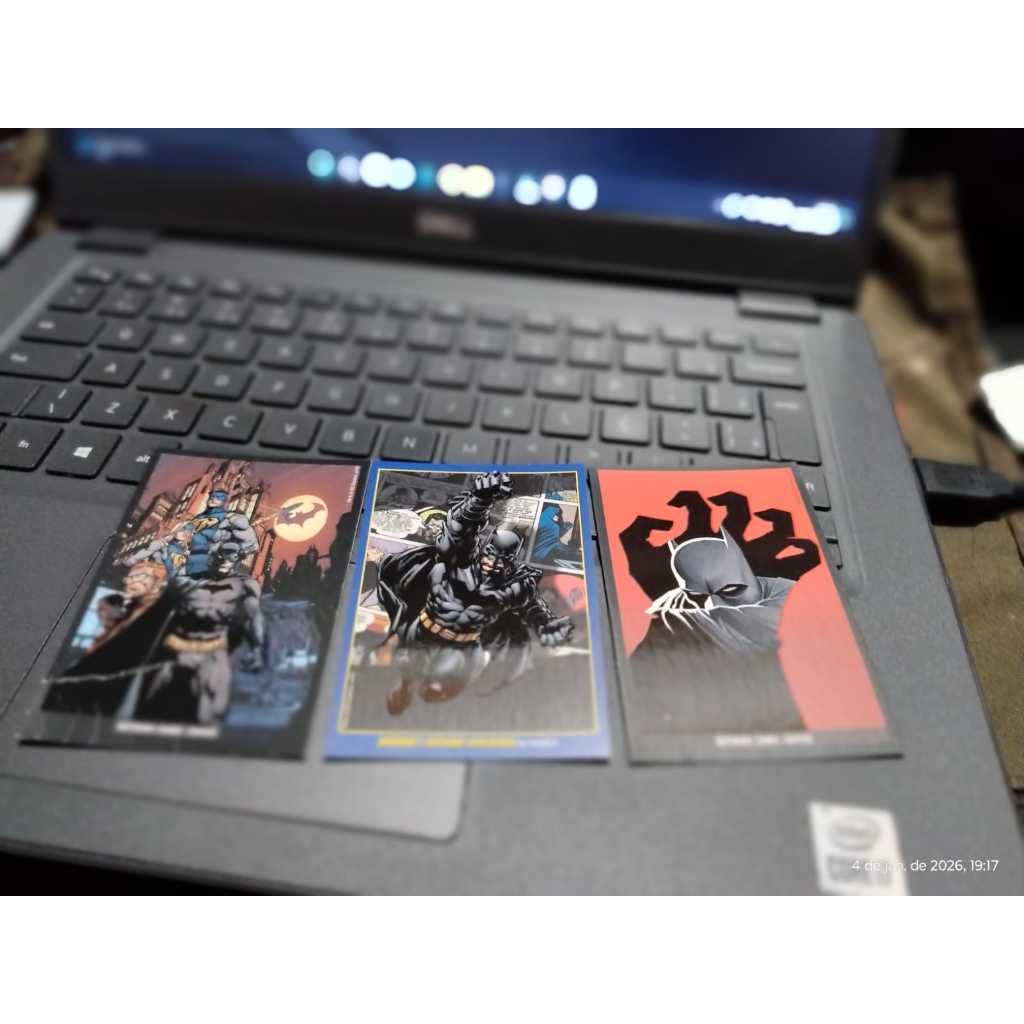 Coleção Cards Panini. 3 Cards do álbum Batman Anniversary. Ano 2019