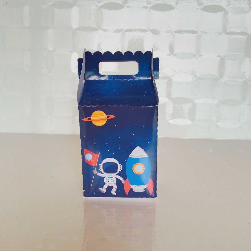 Caixa Maleta Astronauta Personalizada / Lembrancinha de Festa / Aniversário