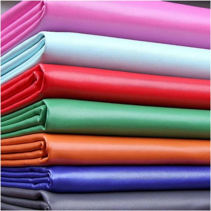 1,5 metros de Bagum Napa 100% impermeável, ideal para decorações bolsas e mochilas. 1,40 cm de largura.