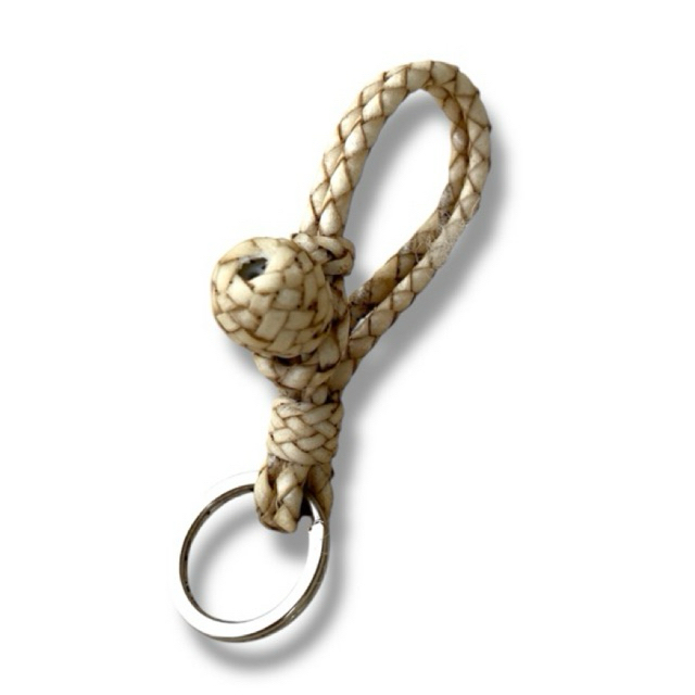 chaveiro de couro cru, chaveiro trançado, chaveiro country, chaveiro artesanal, chaveiro boiadeiro, couro legítimo.