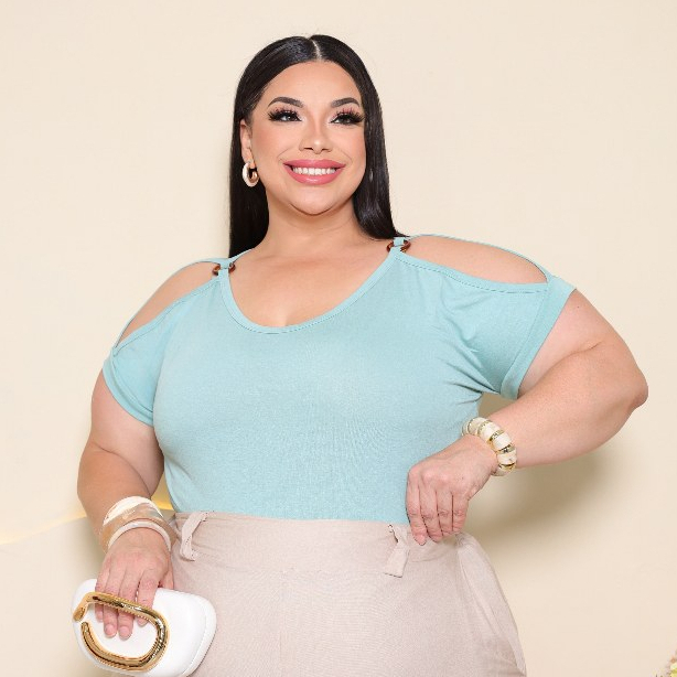 Blusa Plus Size Feminina  Gola Redonda Viscolycra Premium Verao Lisa com Argola e Recortes Na Manga GG G1 G2