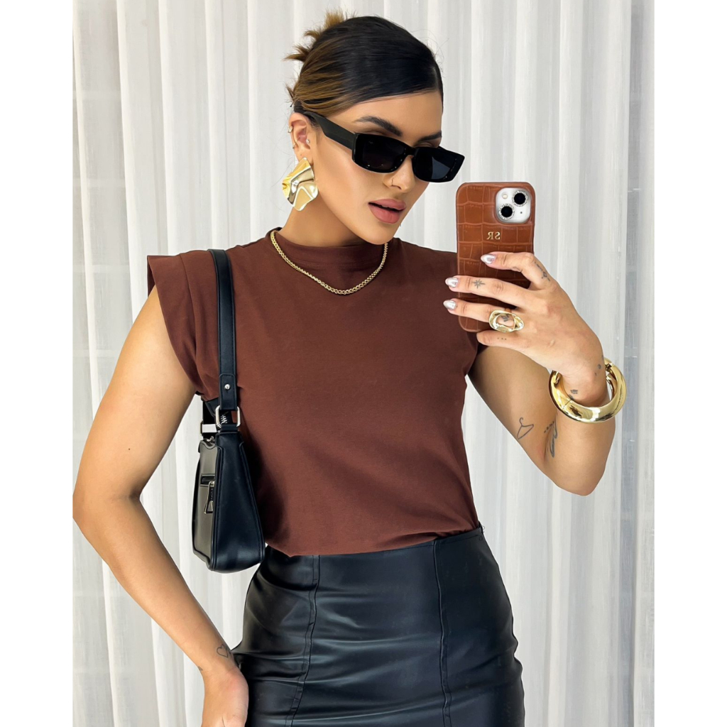 BLUSA FEMININA MUSCLE TEE MARROM ESTILOSA, BASICA SEM MANGA FRESCA E CONFORTÁVEL 96%ALGODÃO 4%ELASTANO