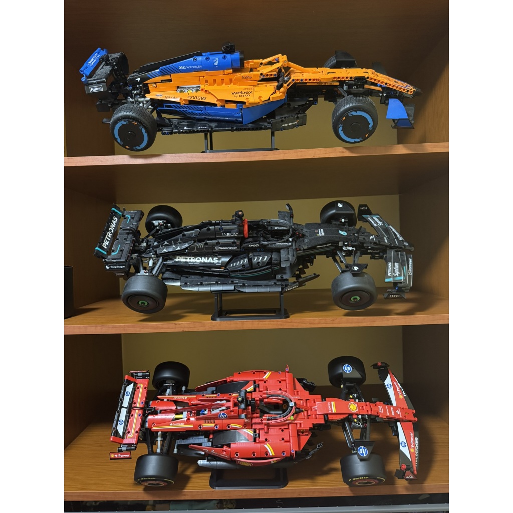 Suporte Lego F1 Ferrari, Mercedes, McLaren e RedBull Technic F1 (42207, 42171) expositor.