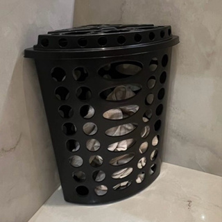 Cesto De Roupas Sujas Telado 45 Litros Com Tampa Preto em Oferta na Shopee