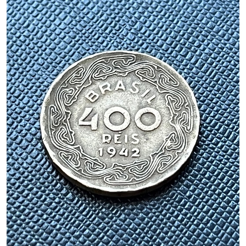Moeda de 400 Réis 1942 MBC Níquel Rosa Getúlio Vargas para completar Álbum. Item de Coleção Escasso
