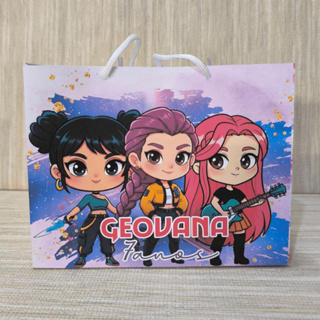 SACOLINHA PERSONALIZADA GUERREIRAS DO K-POP CUTE | PEGUE E MONTE | LEMBRANCINHA | GUERREIRAS DO KPOP CUTE em Oferta na Shopee