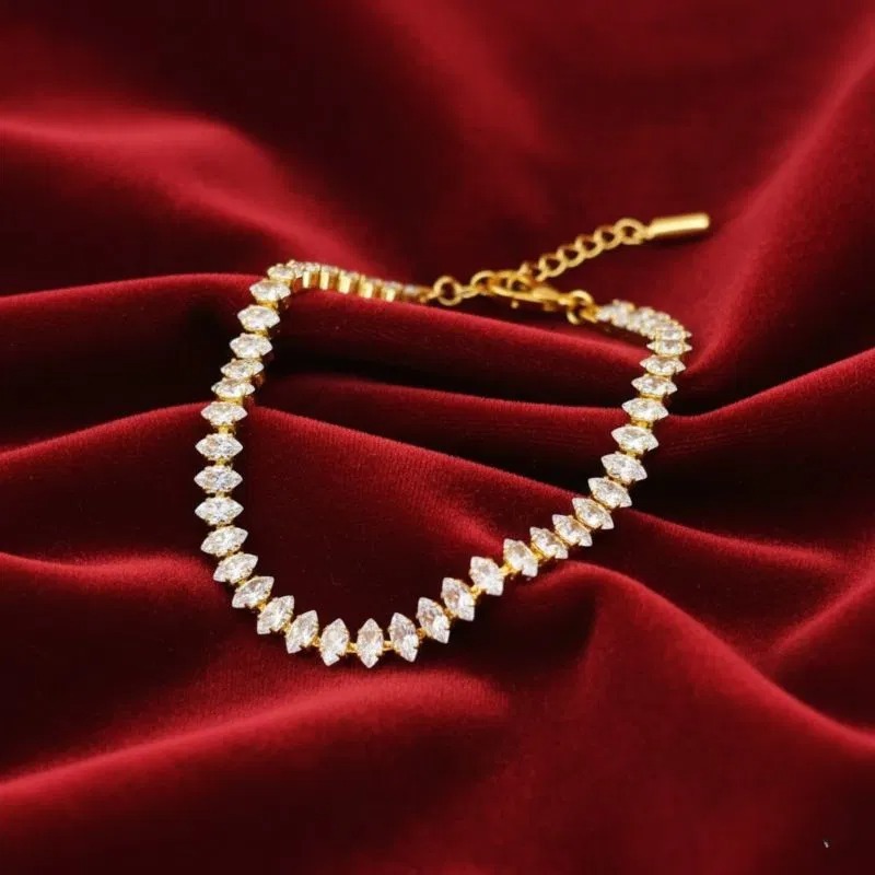 [ SEMI JOIA ] Pulseira Feminina Riviera Navete Zircônias Banhado a Ouro 18k Alto Padrão