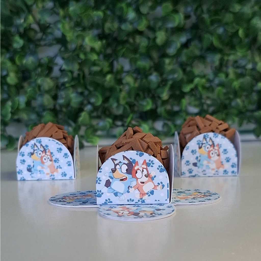 Forminhas Personalizadas de Doce Brigadeiro 4 Pétalas Festa Aniversário Bluey e Bingo