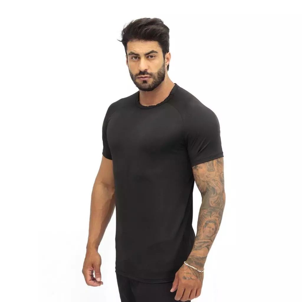 - Camiseta Dry Fit Masculina – Performance Esportiva, Respirável e Proteção UV