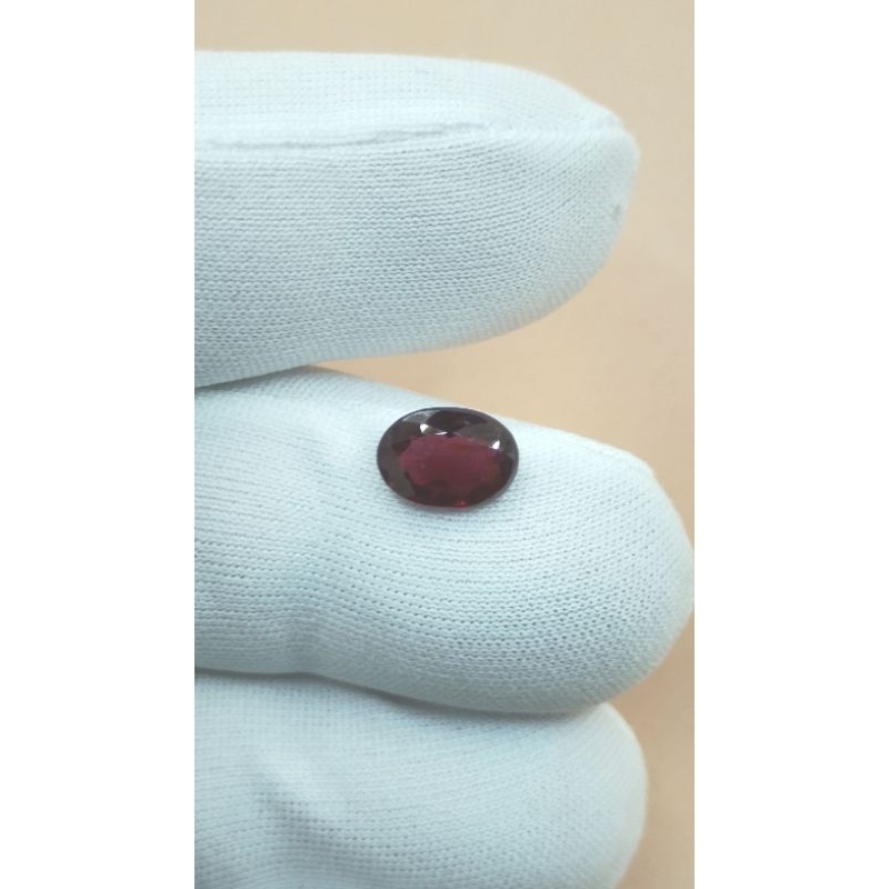 GRANADA RODOLITA 2,40ct - 9,60 x 6,90 x 3,60 milímetros