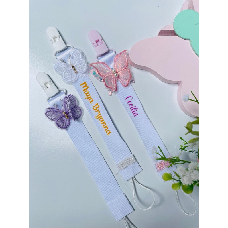 prendedor de chupeta personalizado com nome/ prendedor e chupeta time/ super heróis / batizado em Oferta na Shopee